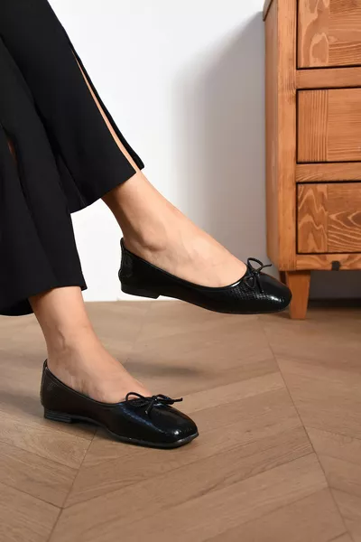 Lowe's Trend Bow Black Patent Leather نسائي باليه مسطح