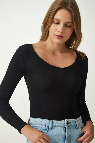 Camicetta da donna in maglia con scollo a V in bianco e nero 