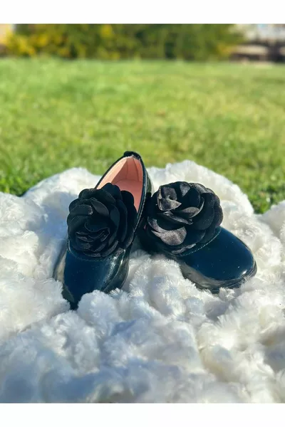 Ballerine da ragazza con rose in cima