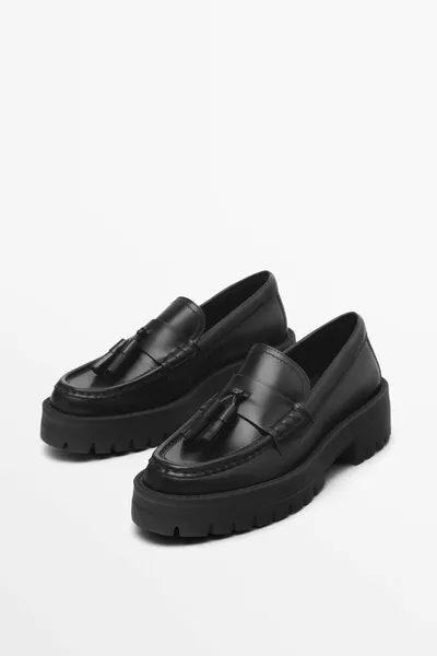 حذاء لوفر بشراشيب بنعل مسنن