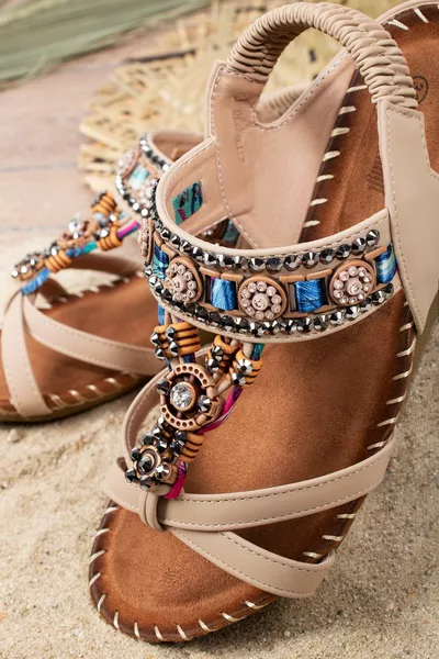 الأناضول التشريحية أزياء الحجر عارضة المرأة الصنادل