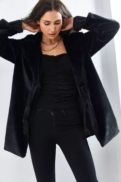 معطف نسائي بأزرار فخمة 