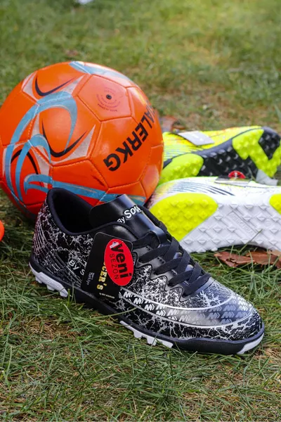 Chaussures de football Air New Astroturf pour hommes