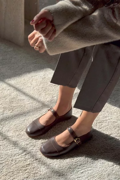 Jordy Brown Matte Belt Dettagliato suola piatta ballerine da donna