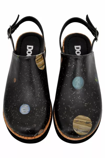 صنادل نعل جلد نباتي أسود سميك نسائي - تصميم الكواكب