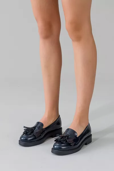 براءات الاختراع الجلود الأزرق الداكن أحذية نسائية