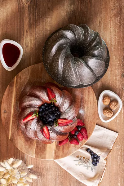 قالب كيك عاصف رمادي