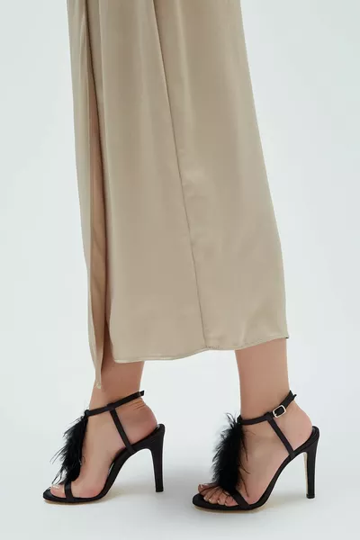 صندل نباتي بكعب حريق نسائي   مليار Sndlt 