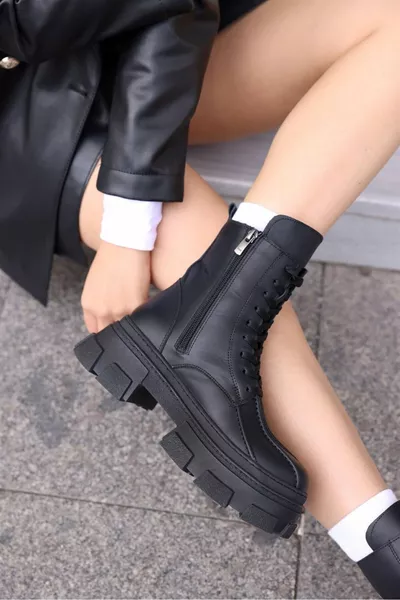 Stivali da donna Brella in vera pelle nera con suola spessa