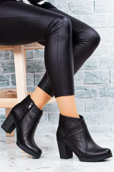 جلد طبيعي أسود أحذية جلدية نسائية بكعب عال 