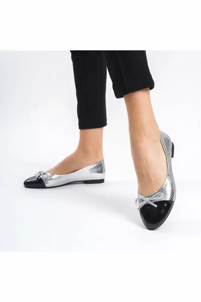 Женские балетки из двух частей с круглым носком