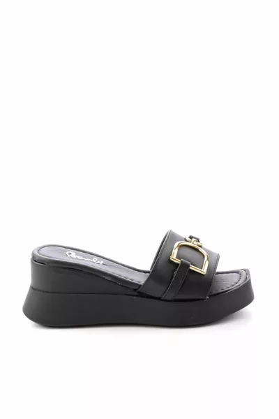 شباشب نسائية سوداء 