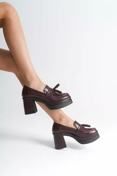 Round Toe Tasseled Mid-Heeled Women's Loafer