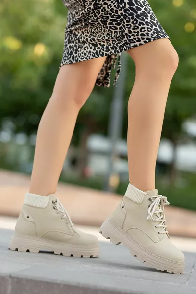 Cream Cat Lace-Up Detailed Women's Boots