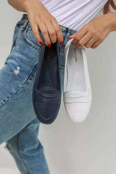 Кожен материал Гумена подметка Тъмносини дамски балетки