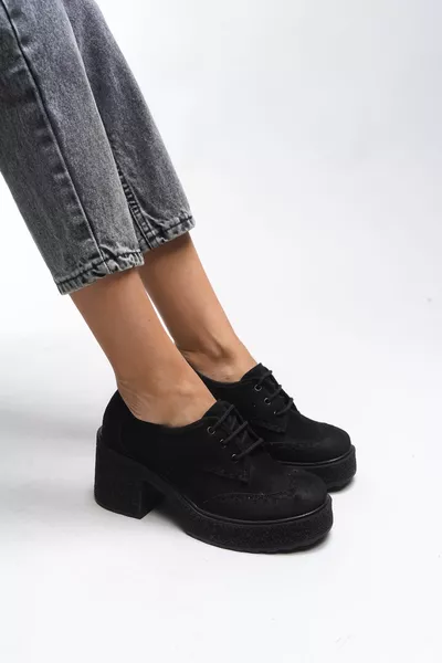 Ghinziss Mocassins à talons à lacets pour femme  Daim noir