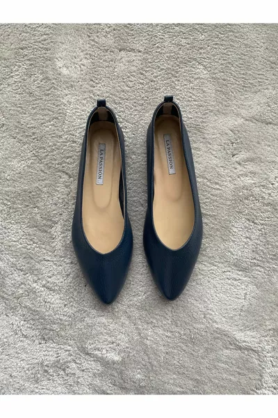 جلد طبيعي جميع الباليه الأزرق الداكن المصنوعة يدويا