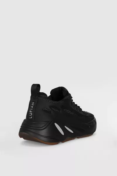 ترافيس حذاء رياضي رجالي أسود