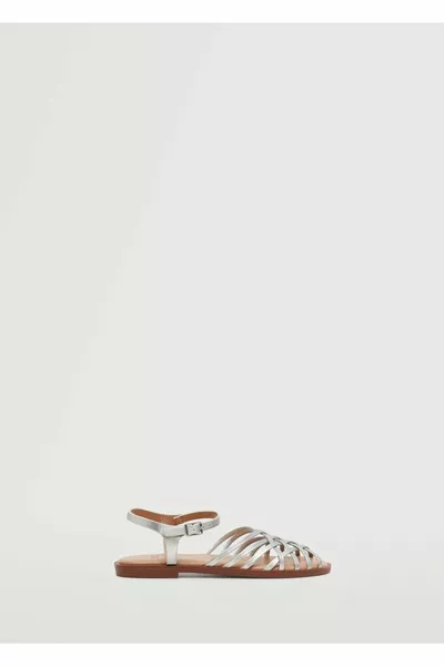 Sandali con cinturino incrociato