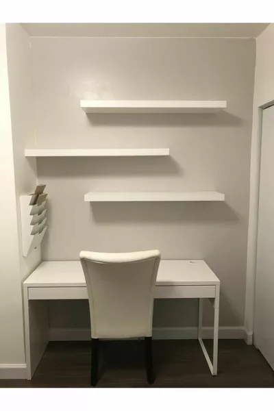 Бяла стена с 3 рафта, покрити с PVC от всички страни, см продукт