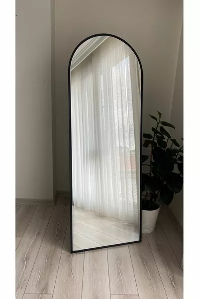 Black Metal Frame Oval Full-Length Mirror