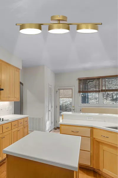 ثريو حديث لغرفة المعيشة وغرفة النوم وغرفة الملابس والمطبخ باللون الأبيض مع إضاءة LED ولون قديم