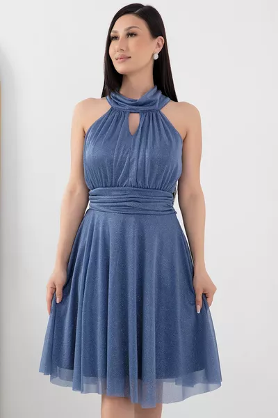  C فستان تول لامع الرقبة