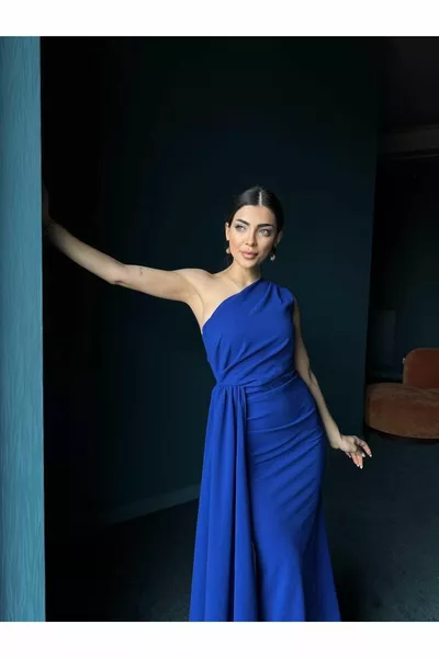 عادل فستان أنيق بكتف واحد طويل ساكس