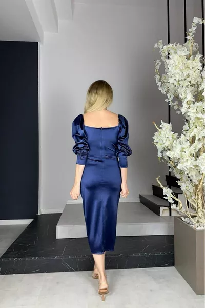  ثنى مفصلة الساتان مساء اللباس الأزرق الداكن