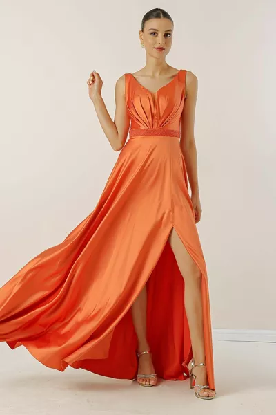 الخامس الرقبة الأشرطة سميكة مطرز الخصر اصطف واسعة الحجم مجموعة طويلة من الساتان اللباس