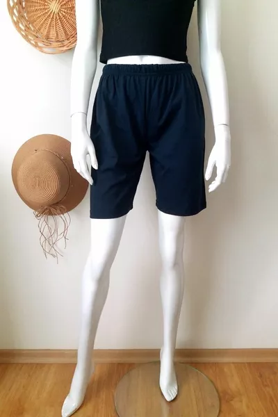 Marineblaue Unisex-Shorts mit Kamm