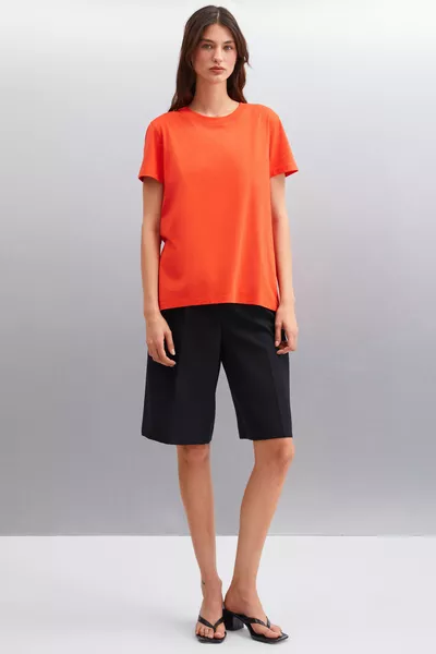 T-shirt rouge basique en maille, confort fit, dos long, % coton biologique pour femme Samantha