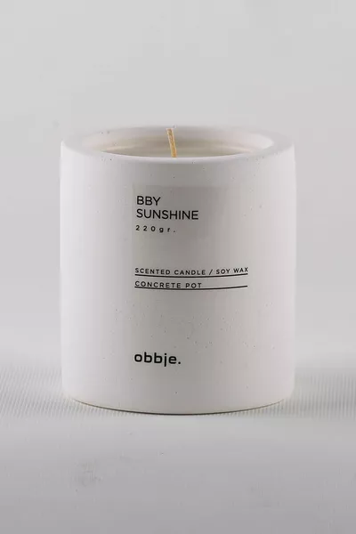 Bougie au parfum boisé, bougie décorative en béton, forme verticale, mèche unique