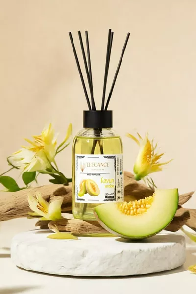 سعر خاص - موزع الروائح بالشمام بعصي البامبو للغرفة ( مل)