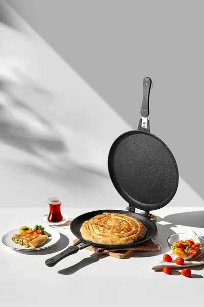 Poêle en aluminium coulé de  cm pour poisson et börek