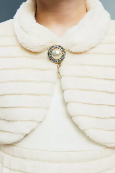 girls' fluffy bolero / bolero with brooch for girls / ecru fluffy girls' bolero