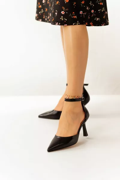 ليمار أسود الجلد الكاحل التعادل الخنجر وأشار اصبع القدم المرأة الكعب