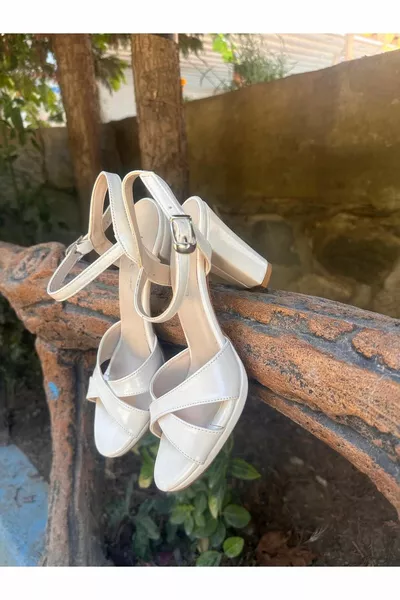 المرأة عرق اللؤلؤ أوف وايت اللون الجبهة الصليب سم منصة الكعب مساء اللباس أحذية الزفاف