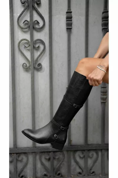 Черни ботуши от естествена кожа Taylor