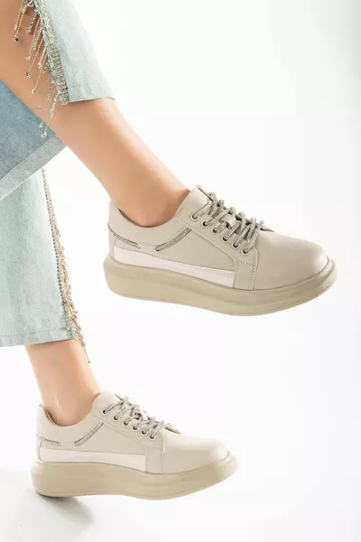 Balloon Sole Skin Patent Leather Stone Lace-Up Nude Women's Sneakers