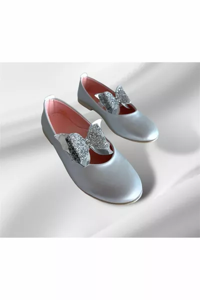 Children's ballet flats with butterfly buckle