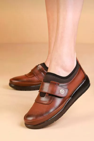 تان الجلد لينة للماء أحذية أمي الموسمية