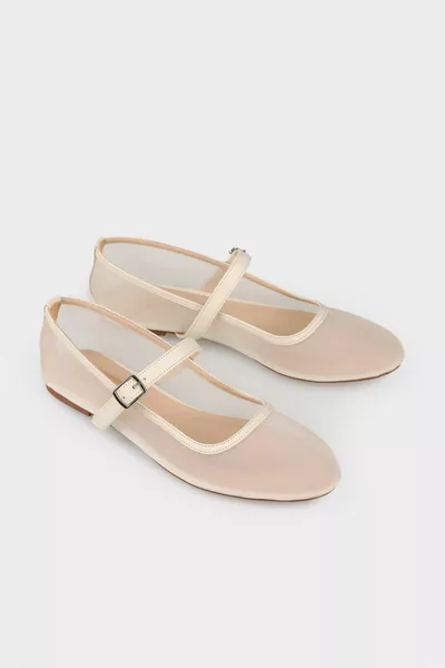 Бежови дамски ежедневни обувки