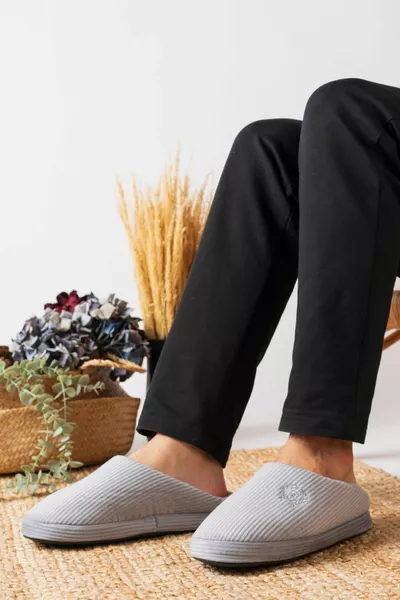 Nieuwe Seizoen Pluizige Huispantoffels voor Mannen Vrouwen Geen Geluid kan met Bont in de Zool worden gewassen