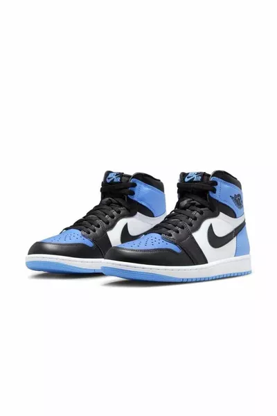 Air Jordan 1 Retro High OG 'UNC Toe'