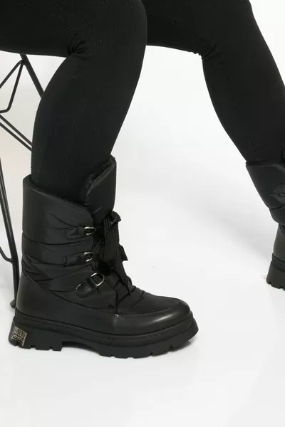 التزلج على الجليد Y 