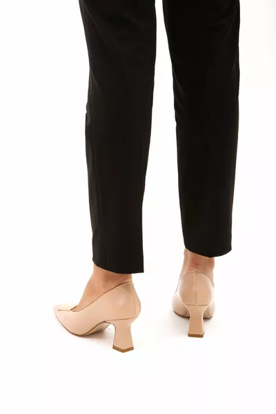 حذاء نباتي كلاسيكي نسائي   مليار Ayk 