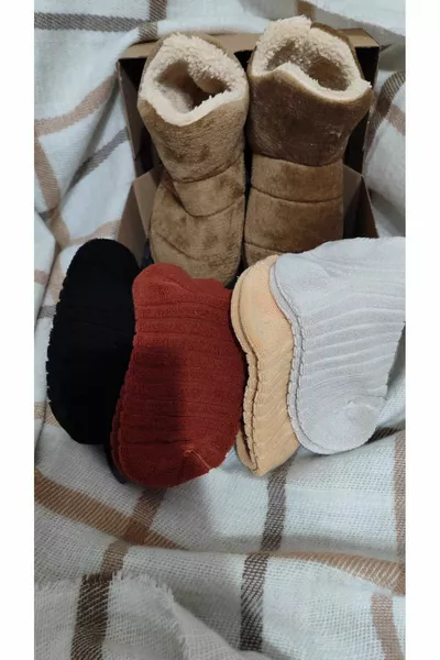 طقم باندوف - 1 جوارب شتوية بنية و 4 جوارب شتوية تيري ملونة