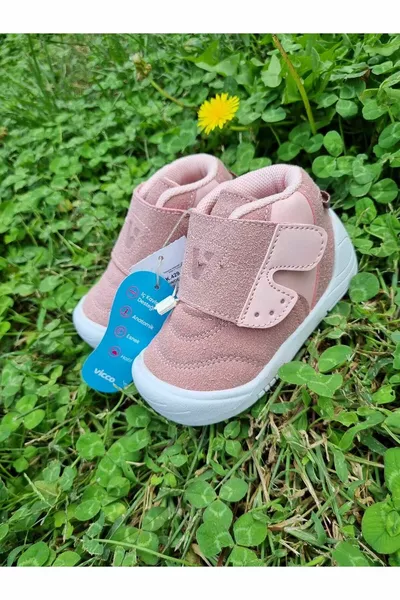 فيكو قبل طفلة الابتدائية العظام مسحوق الأحذية