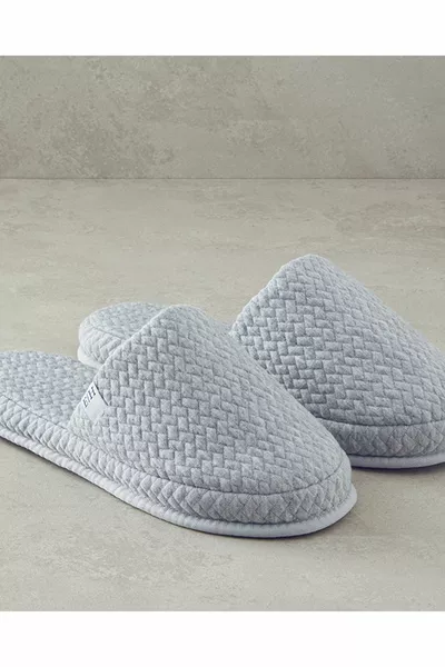 شباشب حمام فاخرة رمادي